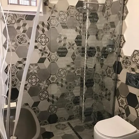 San Carlo House 아파트